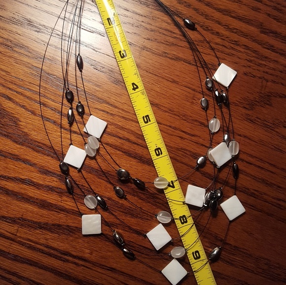 Lia Sophia beaded necklace - Picture 4 of 4